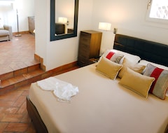 Khách sạn Navona Luxury Apartments (Rome, Ý)