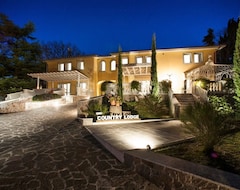 Hotel Country Lodge (Siena, Italy)