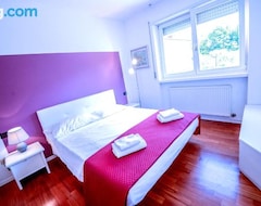 Cijela kuća/apartman Beautiful 2 Bedroom Apt In The Heart Of Riva (Riva del Garda, Italija)