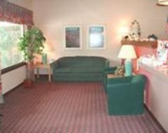 Khách sạn Hometown Inn And Suites (Washington, Hoa Kỳ)