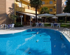 Khách sạn Hotel Imperial S (Garda, Ý)