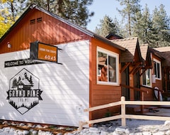 Nhà trọ Grand Pine Cabins (Wrightwood, Hoa Kỳ)