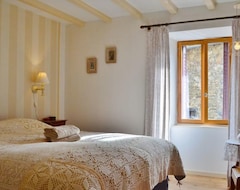 Bed & Breakfast L'embellie (Bertignat, France)