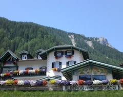 Khách sạn Hotel Piedibosco (Moena, Ý)