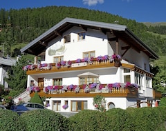 Hotel Apart Pension Bergfrieden (Nauders, Austrija)