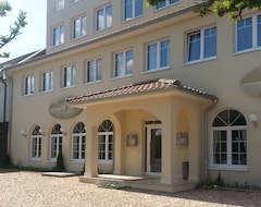 Hotel Helena (Neu Wulmstorf, Germany)