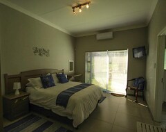 Bed & Breakfast La Rose Douglas Guesthouse No loadshedding (Douglas, South Africa)