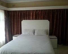Hotel Nora Valley Lodge (Harare, Zimbabwe)