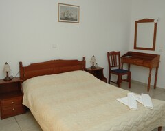 Khách sạn Hotel Filoxenia (Aegialis, Hy Lạp)