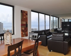 Toàn bộ căn nhà/căn hộ New! Waikiki Penthouse With Ocean Views (Honolulu, Hoa Kỳ)