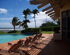 Hele huset/lejligheden One of a kind private Luxury beachfront Estate with oceanfront pool & jacuzz (Kekaha, USA)