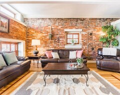 Entire House / Apartment Trio Loft A Luxury Downtown Greenville Apartment (Greenville, USA)