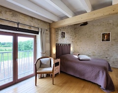 Hotelli La Grange Doustaud (Vérac, Ranska)