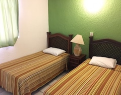 Santa Barbara Suites & Hotel (Manzanillo, México)