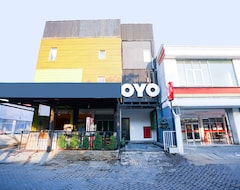 Hotel OYO 1043 Sofie Syariah (Sidoarjo, Indonezija)