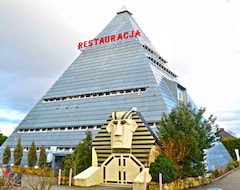 Otel Piramida (Boleslawiec, Polonya)