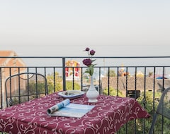 Bed & Breakfast Ottocento sul Mare (Nizza di Sicilia, Ý)