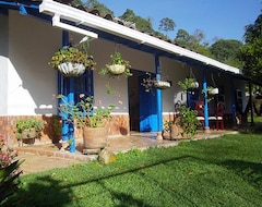 Koko talo/asunto Casazul Casa De Campo (Fredonia, Kolumbia)