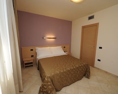 Khách sạn Myres Hotel Residence (Cassino, Ý)