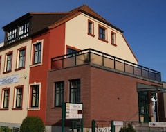 Hotelli Haus Kim - Apartments (Waren, Saksa)