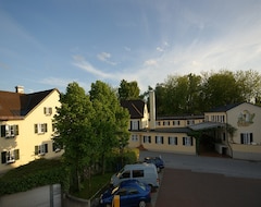 Hotelli Chalet zum Kurfürst (Oberschleißheim, Saksa)