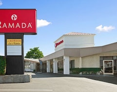Hotel Ramada By Wyndham Torrance (Torrance, USA)