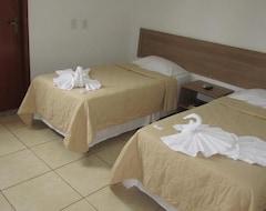 Khách sạn Hotel Oitis (Governador Valadares, Brazil)