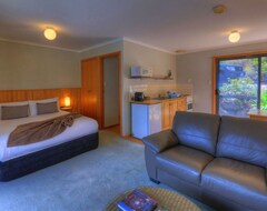 Hotel Driftwood Cottages (Dover, Australia)