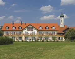 Khách sạn Glasl's Landhotel (Zorneding, Đức)