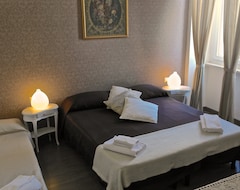 Hotelli Guest House Casa Vicenza (Rooma, Italia)