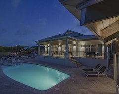 Toàn bộ căn nhà/căn hộ Beach Front Elegance On The Exclusive Martineau Beach Estate. (Florida, Puerto Rico)
