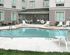 Holiday Inn Express Hotel & Suites Mount Pleasant, an IHG Hotel (Mount Pleasant, USA)