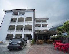 Khách sạn Beliy Dom (Kvariati, Georgia)