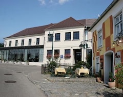 Khách sạn Gasthaus Hotel Zur Schonenburg (Schönberg am Kamp, Áo)