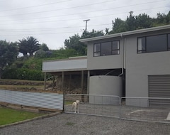 Toàn bộ căn nhà/căn hộ Hillside Hideaway In The Middle Of Mahia (Mahia, New Zealand)