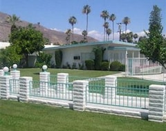Hotel This place has it allGolf Course & Mountain Views, Private Pool & Spa! (Palm Springs, USA)