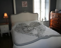 Bed & Breakfast La Maison Blanche (Le Busseau, Pháp)