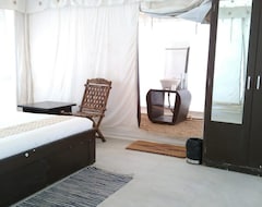 Khu cắm trại Savi Camps Jaisalmer (Jaisalmer, Ấn Độ)