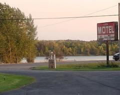 Khách sạn Lion Motel (Long Sault, Canada)