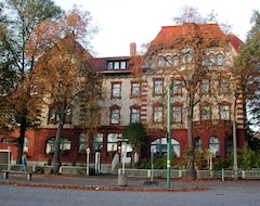 Otel Krone (Arnstadt, Almanya)