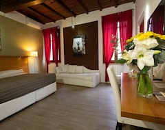 Bed & Breakfast Alkimia Smart Rooms (Ferrara, Ý)