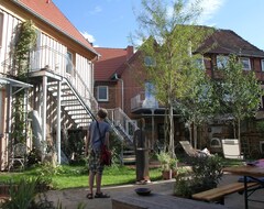 Cijela kuća/apartman 4 Star Cottage With Garden By The Brook, Art And Antiques To 7 People (Libc, Njemačka)
