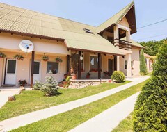 Koko talo/asunto Dor De Vis (Haţeg, Romania)