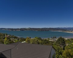 Entire House / Apartment Ocean Panorama Whitianga Holiday Home (Whitianga, New Zealand)