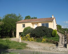 Cijela kuća/apartman New Country House Overlooking A Small Village At The Edge Of The Dordogne (Le Roc, Francuska)