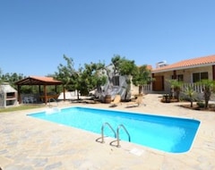 Khách sạn Theos Club Villas 3 (Lachi, Síp)