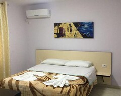Hotel Guesthouse M And S (Rrogozhina, Albanien)