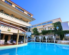 Otel Philoxenia Spa & Holiday Resort (Pefkohori, Yunanistan)