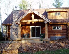 Entire House / Apartment Log Cabin Living On Beautiful Lake Minnewawa (McGregor, USA)
