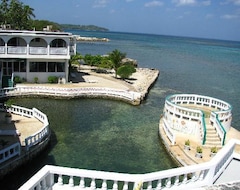 Khách sạn Hotel Sahara Dela Mer Inn (Montego Bay, Jamaica)